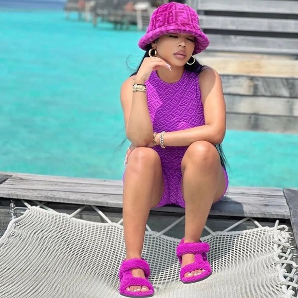 Pretty F print Rompers - Picture 3 of 5